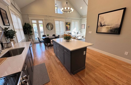 Off Broadway Casa | Brand New Construction! 3 Apartments/5 Bed/ 3 Bath Broadway Neighborhood