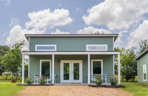 Warrenton Casa | Brand New Cottage | Serene Country Vibes | Near Round Top
