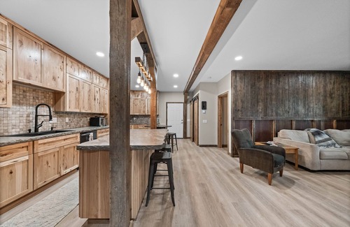 Cottage Grove Casa | Brand New Country Rustic Barn-R&R At It's Finest! Madison Area