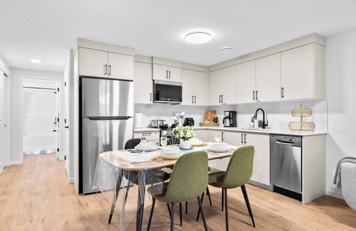Keith Casa | Brand-New Cozy-2BR|1Bathroom Suite Nr Calgary|HWY1&Banff|Sleep4