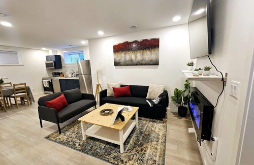 Colwood Casa | Brand New, Cozy, Quiet, Clean Basement Suite @ Royal Bay Close to Golf Courses