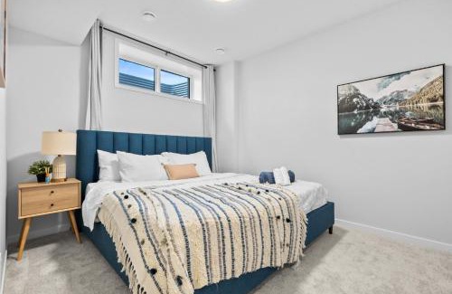 Keith Casa | Brand New Cozy2BR Suite Nr Calgary DT Banff Sleep4