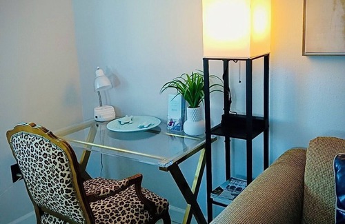 Venice Gardens Apartamento | Brand New!CozyStudio near Downtown Venice, Beaches, Legacy Trail.