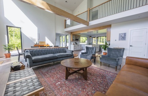 Nancy Casa | Brand new custom lake house with breathtaking panoramic views
