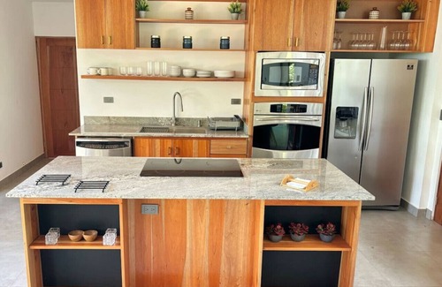 Ojochal Casa | Brand New Entreverde Beach-Mountain house