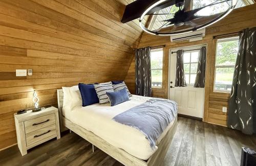 Jones Mills Casa | Brand New Fox Hill Cabin Where Country Charm nearby Hot Springs