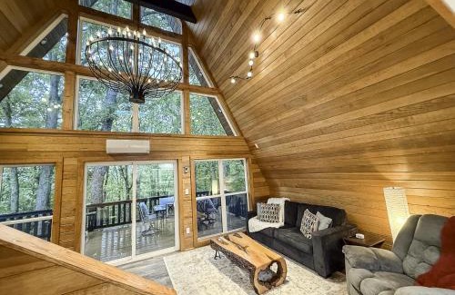 Jones Mills Casa | Brand New Fox Hill Cabin Where Country Charm nearby Hot Springs