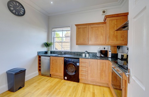 Leamington Spa Apartamento | Brand new bright & spacious apartment with views over Leamington Spa