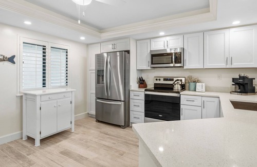 Sanibel Condominio | Frente al Golfo Mascotas Pasos a la playa Recientemente actualizado Piscina Climatizada Tenis 1er piso