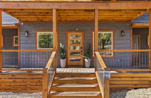 Pickens Casa | Brand New Hidden Haven Lodge 4 Bdrm,5 and half Bth, Huge outdoor area, Hot tub