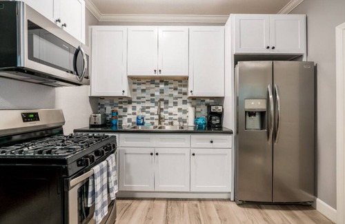 Little Armenia Apartamento | Nueva unidad de Hollywood + Wifi gratuito
