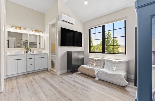 Hurricane Casa | Brand New Home! Its about time to have a beautiful pool area, spacious 7 bedroom home.
