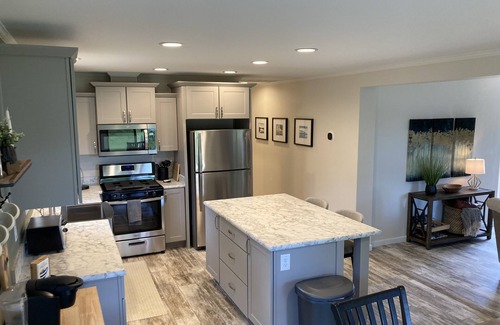 Gladstone Casa | Escanaba River Escape-The Birch Tree Home Modern 3BR Riverfront Retreat