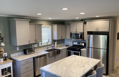 Gladstone Casa | Escanaba River Escape-The Birch Tree Home Modern 3BR Riverfront Retreat
