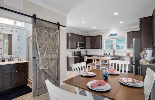 Seabreeze Trailer Park Complejo | Brand New Home, Resort Location, Pet Friendly, Oceanview