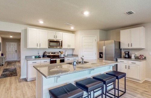 Northwest Pensacola Casa | Brand-New Home with a Large Yard, Grill, Kitchen