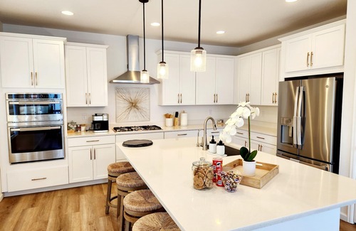 Castle Pines North Casa | Brand New House, 2 mins to i-25, Sleeps 10