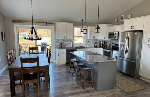 Thompsonville Casa | Brand new house across from Crystal Mountain Resort. Great for family gatherings