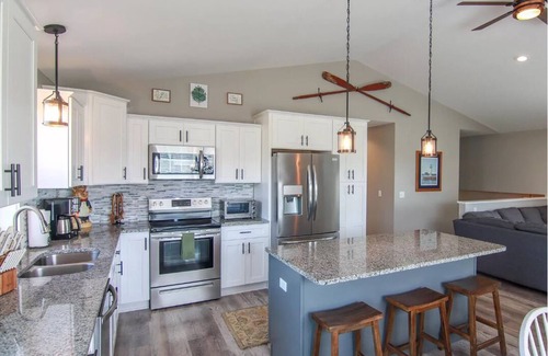 Thompsonville Casa | Brand new house across from Crystal Mountain Resort. Great for family gatherings