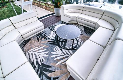 Merritt Island Alquiler De Eote | Brand New House Boat Stunning Views and Resort Amenities