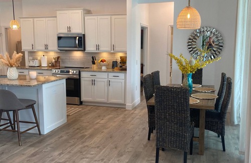 Long Meadow Casa | Brand New House Private Resort Style.