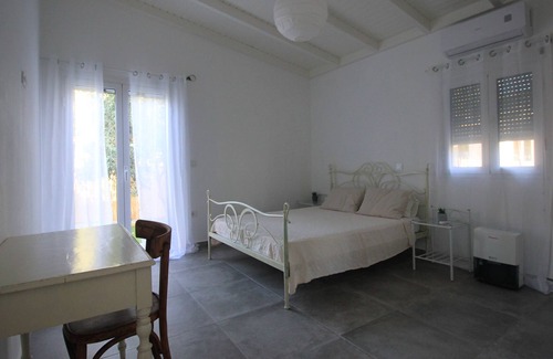 Skafidia Casa | Brand new house with a garden, next to the beach.