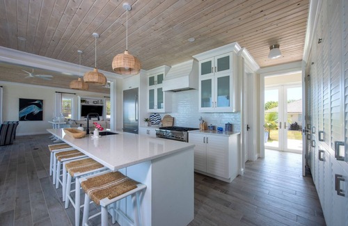 North Palmetto Point Casa | Brand New Luxury Beachfront Estate with pool on prestigious Banks RD