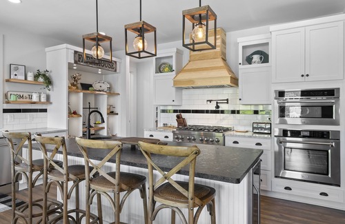 Lake Lure Casa | Brand New LAKE FRONT-6 BR 7 BA home with direct views of Rumbling Bald