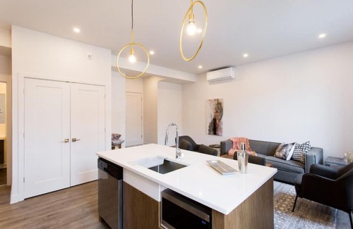 Mile End Apartamento | Brand New Light filled Mile End Flat by Denstays