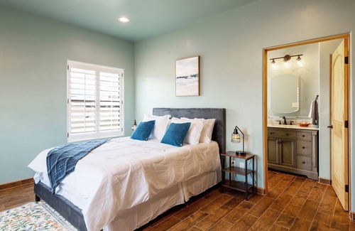 Taos Casa | Brand New Listing! Summer stays available! Luxury Taos Home with Mountain Views