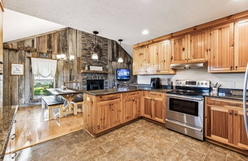 Hendersonville Cabina | Brand New listing - Sunset Cabin