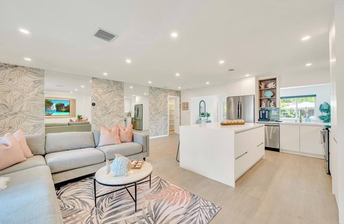 Plantation Casa | Brand new listing, Heated Pool, Fire Pit, Games, 15 Min to the beach & Las Olas