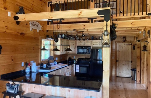 Stuart Cabina | Brand new Log Cabin. Secluded on 62 acres
