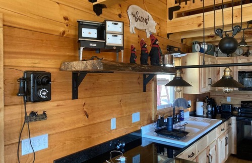 Stuart Cabina | Brand new Log Cabin. Secluded on 62 acres