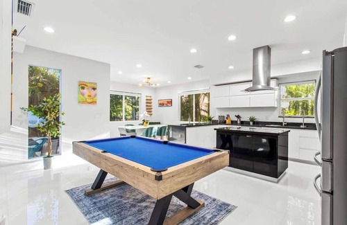 South Lake Casa | Brand new Luxurious home/modern style resort LUXE