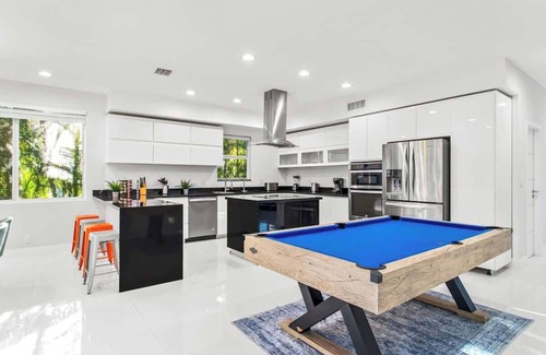 South Lake Casa | Brand new Luxurious home/modern style resort LUXE
