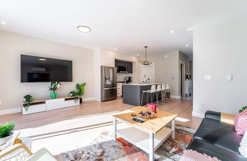 Halifax Casa | Brand New Luxury 3 Bedroom House in Halifax