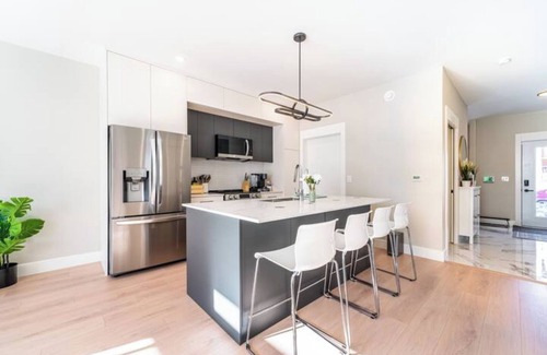 Halifax Casa | Brand New Luxury 3 Bedroom House in Halifax