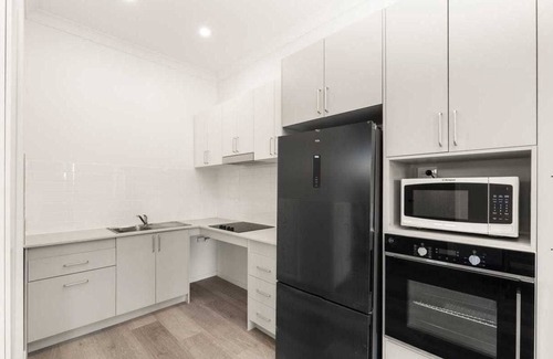 Goodna Casa | Brand New Luxury 3 bedroom villa / 3 ensuite - bathroom / Free Wifi