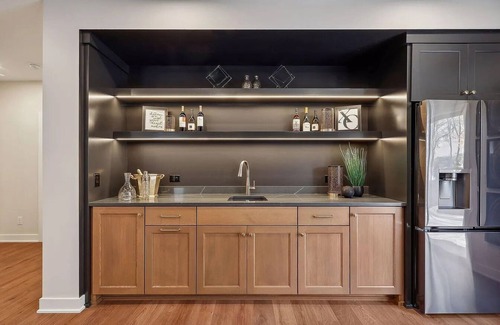 Wayzata Casa | Brand New!! Luxury 5BR House in Heart of Charming Downtown Wayzata