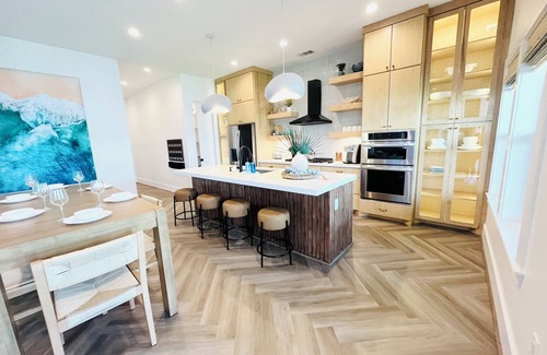 Beachside Village Casa | Brand New Luxury Beach House - Hot Tub