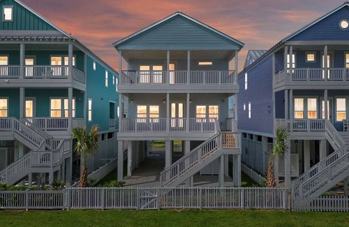 Beachside Village Casa | Brand New Luxury Beach House - Hot Tub