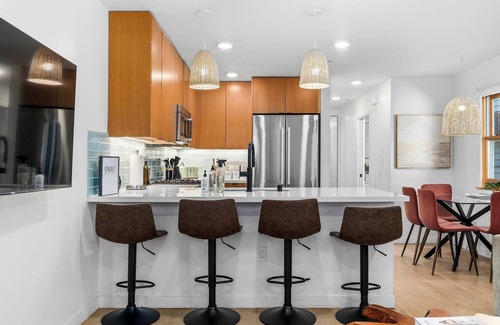 Capitola Apartamento | Brand New Luxury Capitola Village Home!