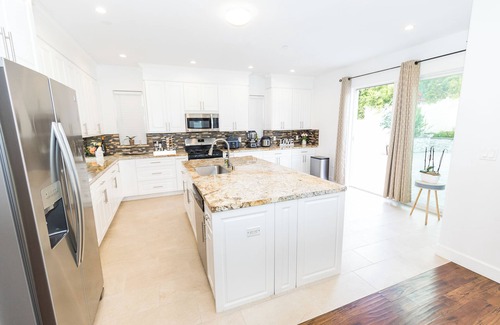 North Hills West Casa | Brand New Luxury Home - 2700 SQFT 4 Bedrooms 3 Bathrooms