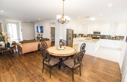 North Hills West Casa | Brand New Luxury Home - 2700 SQFT 4 Bedrooms 3 Bathrooms