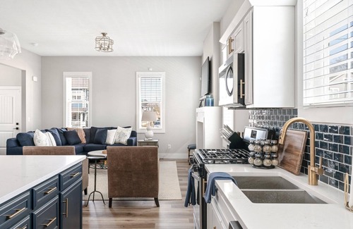 Northeast South Bend Casa | Brand New Luxury Home less than a mile from Notre Dame