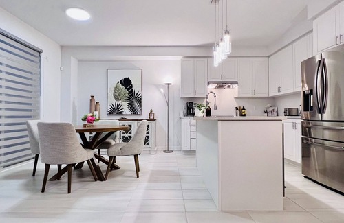 Innisfil Casa | Brand New! Luxury Retreat!