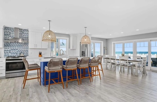 East Sandwich Casa | Brand New Magnificent Oceanfront Home with Spectacular Views on Private Beach