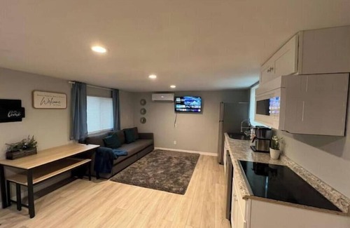 Lake Panasoffkee Casa | Brand New! Modern Guesthouse!