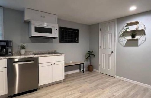 Lake Panasoffkee Casa | Brand New! Modern Guesthouse!